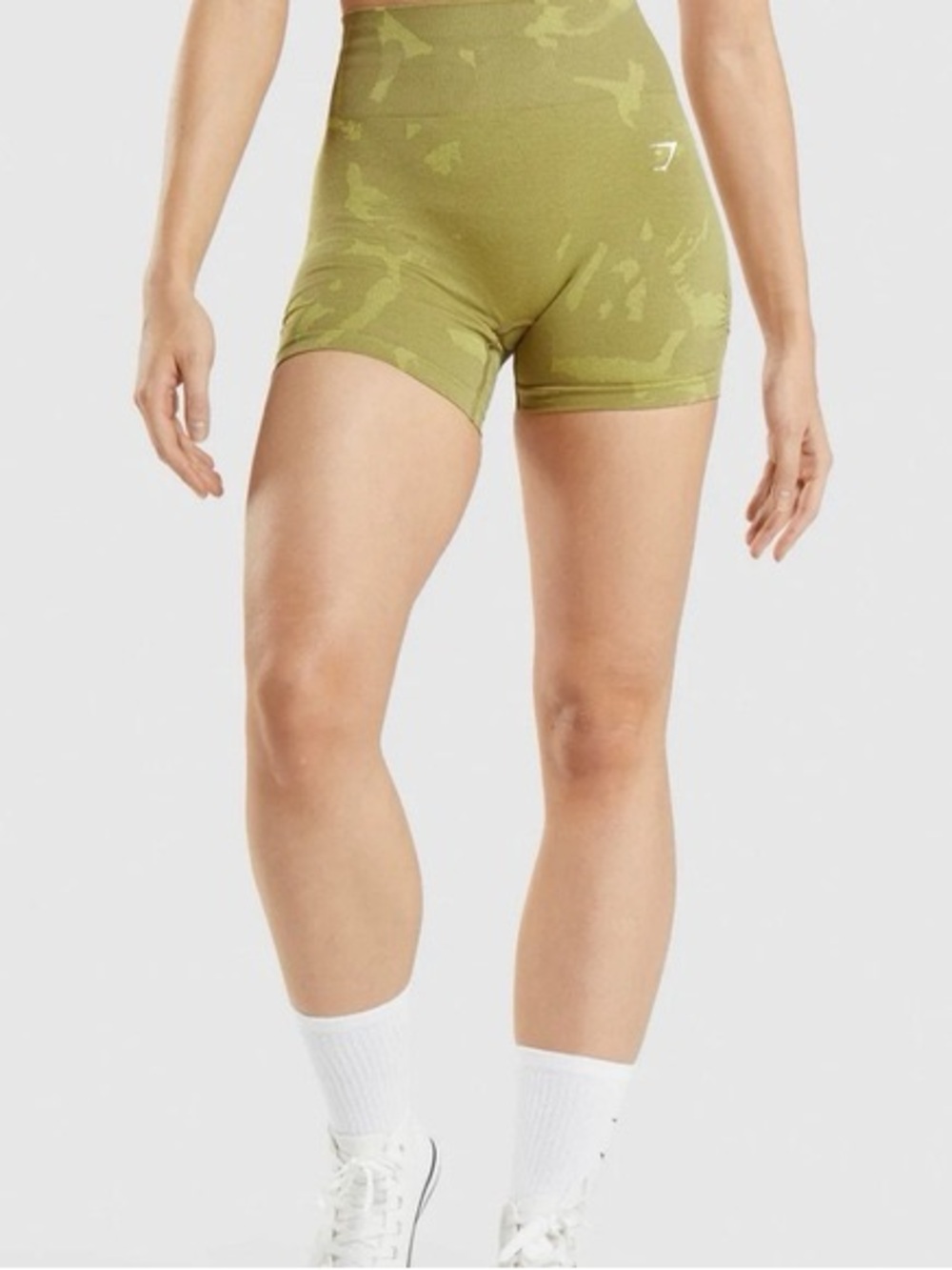 NWOT Adapt Camo seamless shorts savanna | griffin green US M